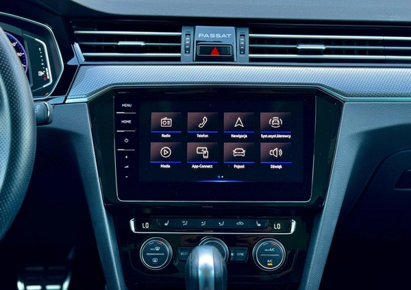 Volkswagen Passat cena 159999 przebieg: 45518, rok produkcji 2020 z Sieniawa małe 596